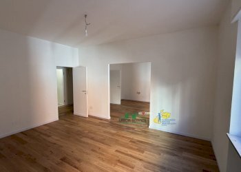 tempImageW24kA2.jpg - Apartment Strada Giuseppe Garibaldi 22B, Parma - photo 5