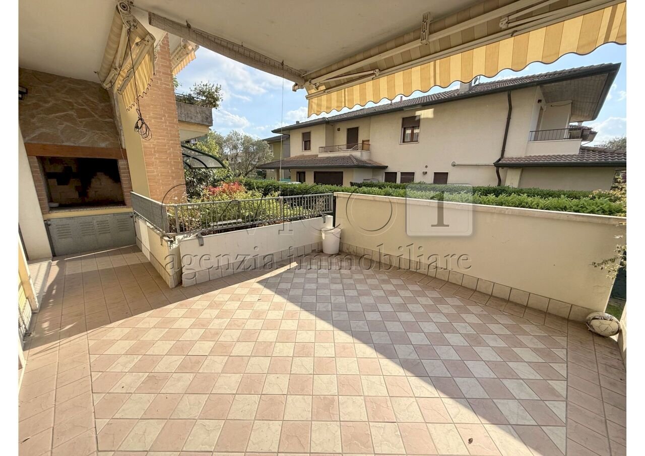 BICAMERE BISERVIZI CON TAVERNA E TERRAZZO ABITABIL - Apartment Via Udine 22, Torri di Quartesolo - photo 1