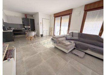 BICAMERE BISERVIZI CON TAVERNA E TERRAZZO ABITABIL - Apartment Via Udine 22, Torri di Quartesolo - photo 7