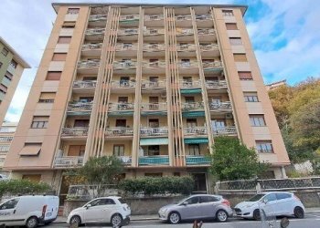 2.jpg - Apartment at auction Viale Virginia Centurione Bracelli 44a, Genova (neighborhood Marassi) - photo 1