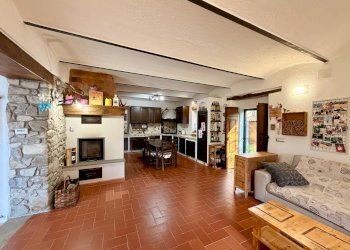 sala - Rustic Via Poggiole, Vernio - photo 14