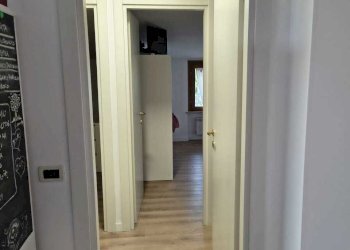 disimpegno porte.jpg - Trilocale sambuceto, San Giovanni Teatino - foto 14