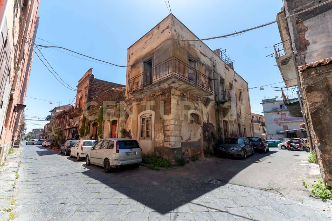 Via Delle Calcare 161 (1).jpg - Townhouse Via delle Calcare 161, Catania - photo 1
