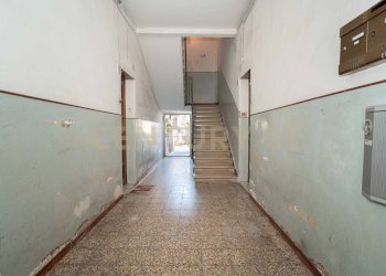 7 ingresso palazzina.jpg - Four-room apartment Via Trecastagni 9, Catania - photo 7