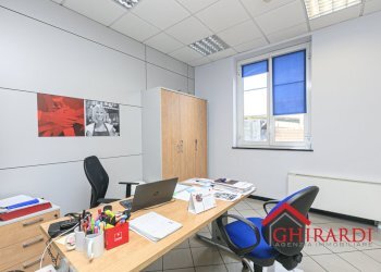 3.0 UFFICIO 2.jpg - Ufficio Via Bombrini, Genova (zona Sampierdarena) - foto 6