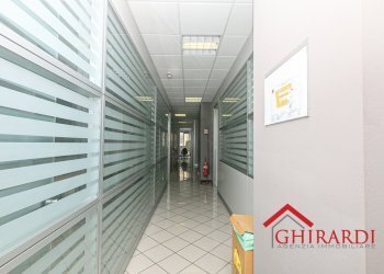 8.0 CORRIDOIO.jpg - Ufficio Via Bombrini, Genova (zona Sampierdarena) - foto 19
