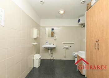 9.0 BAGNO.jpg - Ufficio Via Bombrini, Genova (zona Sampierdarena) - foto 20