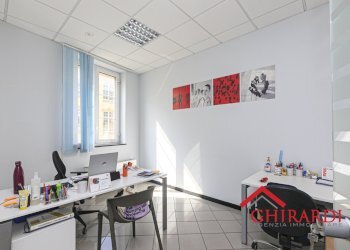 5.0 UFFICIO 4.jpg - Ufficio Via Bombrini, Genova (zona Sampierdarena) - foto 14