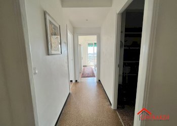 8.1 corridoio.jpg - Apartment VIA LODOVICO CALDA 11, Genova (neighborhood Sestri Ponente) - photo 25