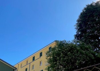 Contesto esterno - Trilocale Via Monte Nero 26, Como - foto 1