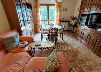 soggiorno - Four-room apartment Via Generale Allasia, Boves - photo 3