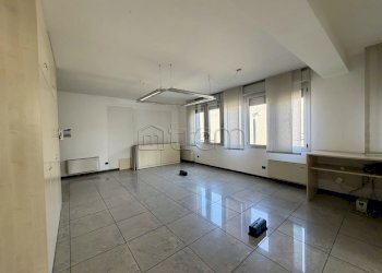 Office Via Alcide De Gasperi, Rho - photo 4