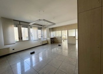 Office Via Alcide De Gasperi, Rho - photo 11