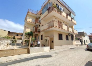 Apartment Mondragone - photo 1