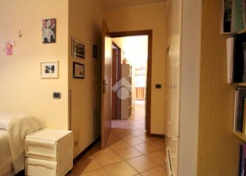 Three-room apartment Via Roma, Toano - photo 14