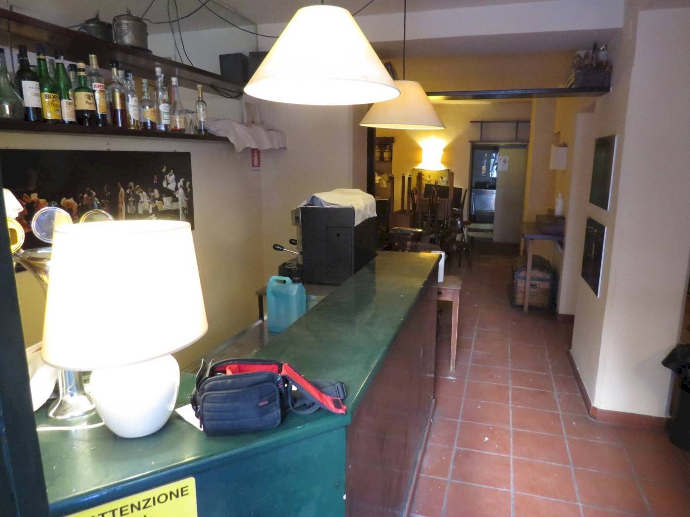 Shop Via Palestro, 48, Genova (neighborhood Castelletto) - photo 1