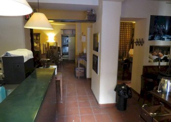 Shop Via Palestro, 48, Genova (neighborhood Castelletto) - photo 2