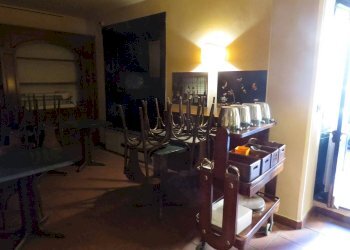 Shop Via Palestro, 48, Genova (neighborhood Castelletto) - photo 9