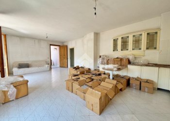 Portion of a house Via Giacomo Leopardi, Vallefoglia - photo 4
