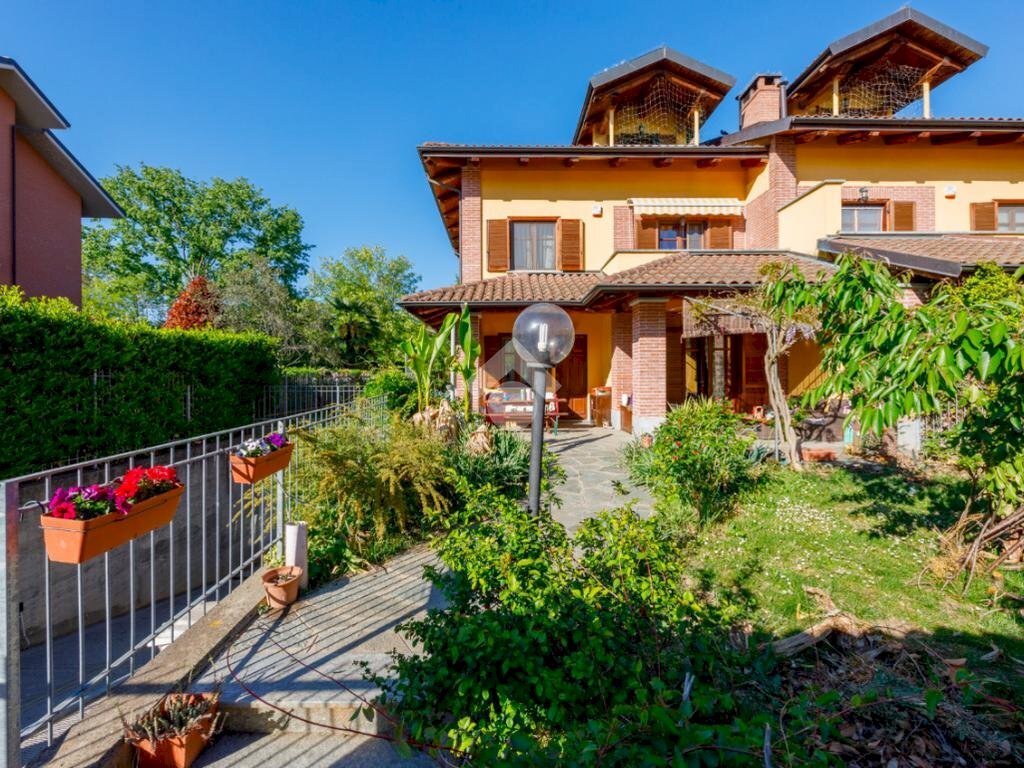 Portion of a house Via Guglielmo di Revigliasco, Chieri - photo 1