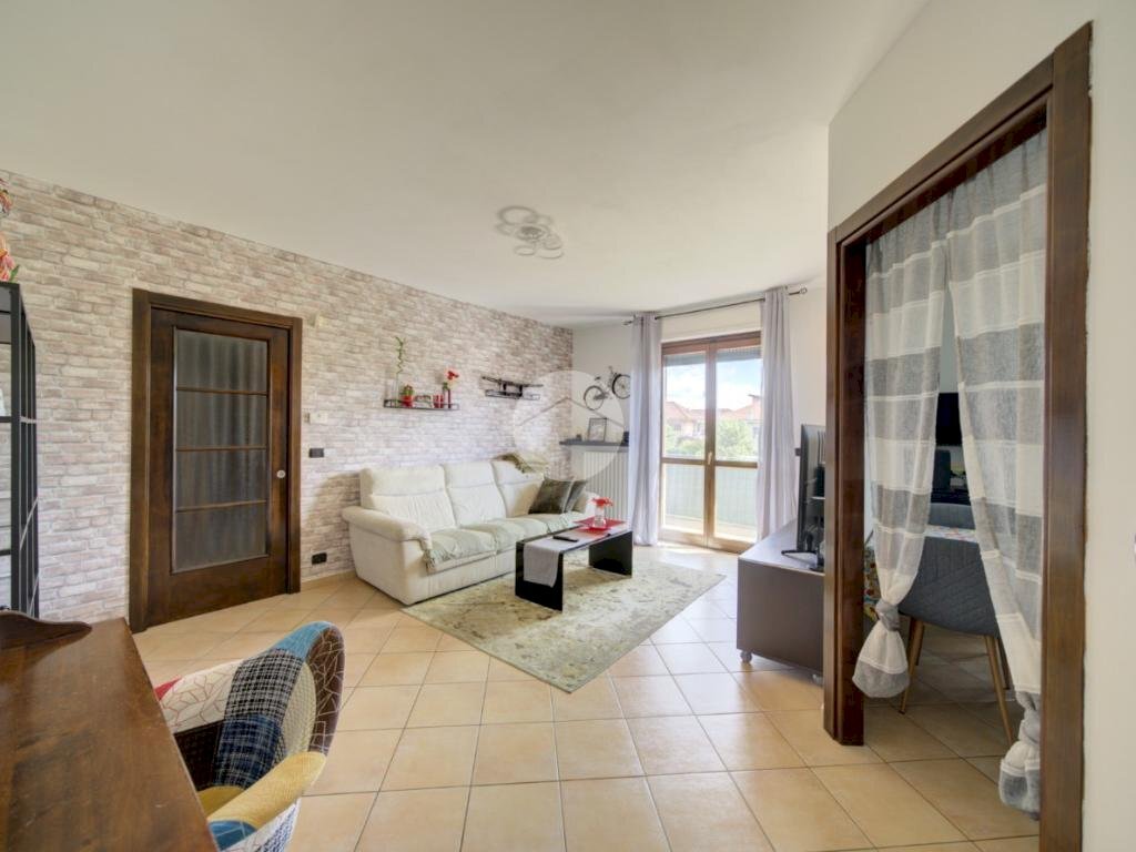 Three-room apartment Via orbassano, Piossasco - photo 1