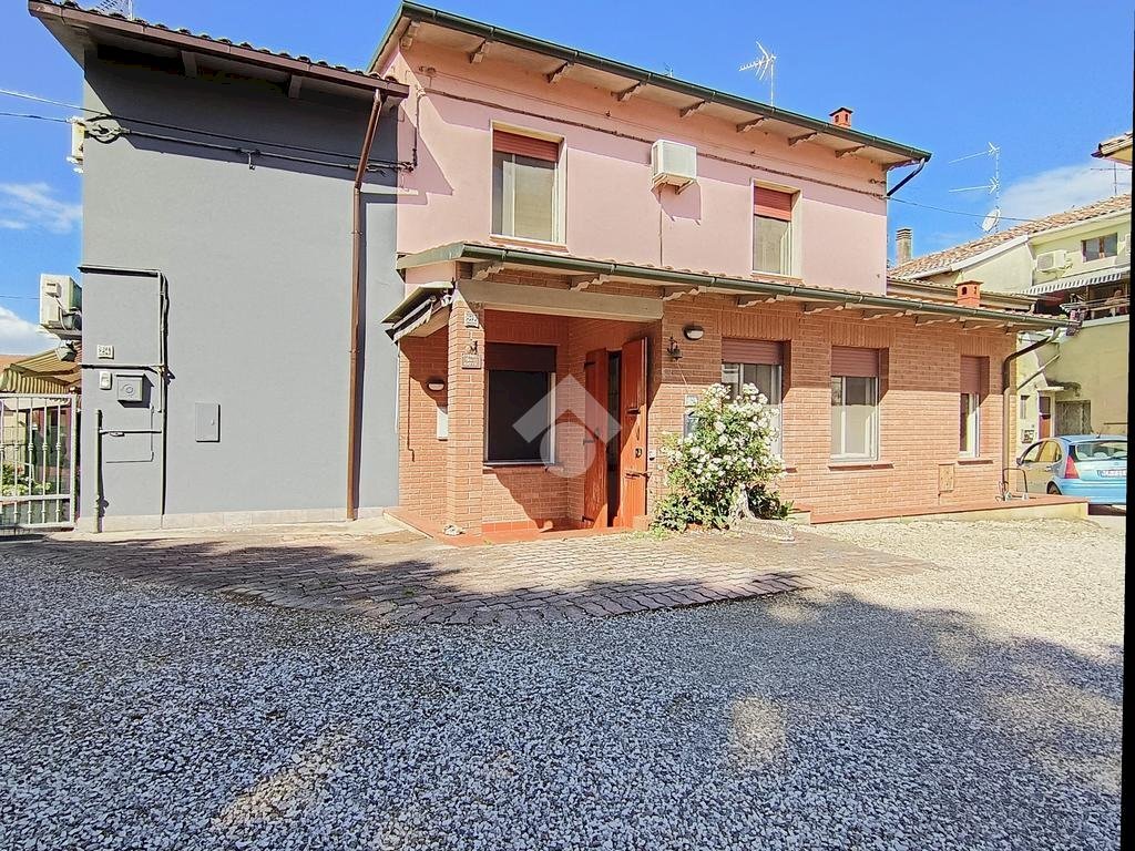 Three-room apartment Via del Teatro, Molinella - photo 3