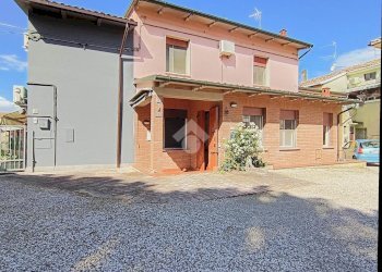 Three-room apartment Via del Teatro, Molinella - photo 3