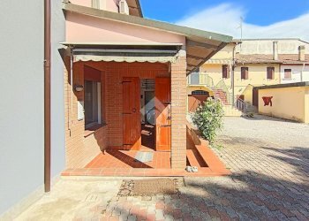 Three-room apartment Via del Teatro, Molinella - photo 4