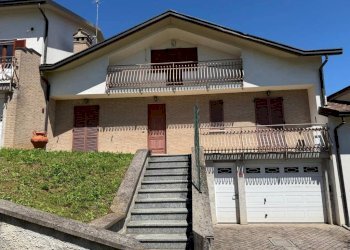 Villa a Schiera Usmate Velate - foto 1