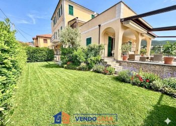 Four-room apartment Loano - photo 1