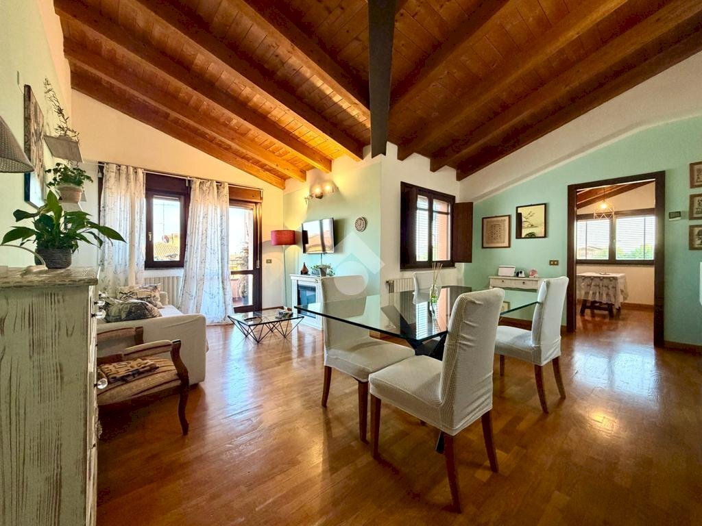 Quadrilocale Via Italo Finotti, Novellara - foto 1