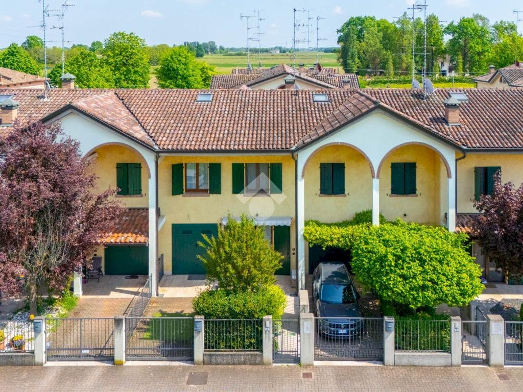 Villa a Schiera Via nilde iotti, Correggio - foto 1