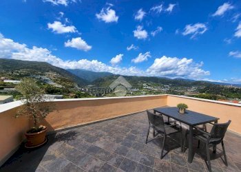Four-room apartment Via Peri, Sanremo - photo 1