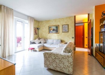 Three-room apartment Via Massimo D'Azeglio, Rozzano - photo 3