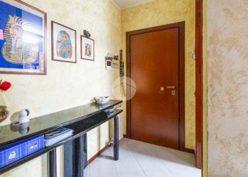 Three-room apartment Via Massimo D'Azeglio, Rozzano - photo 8