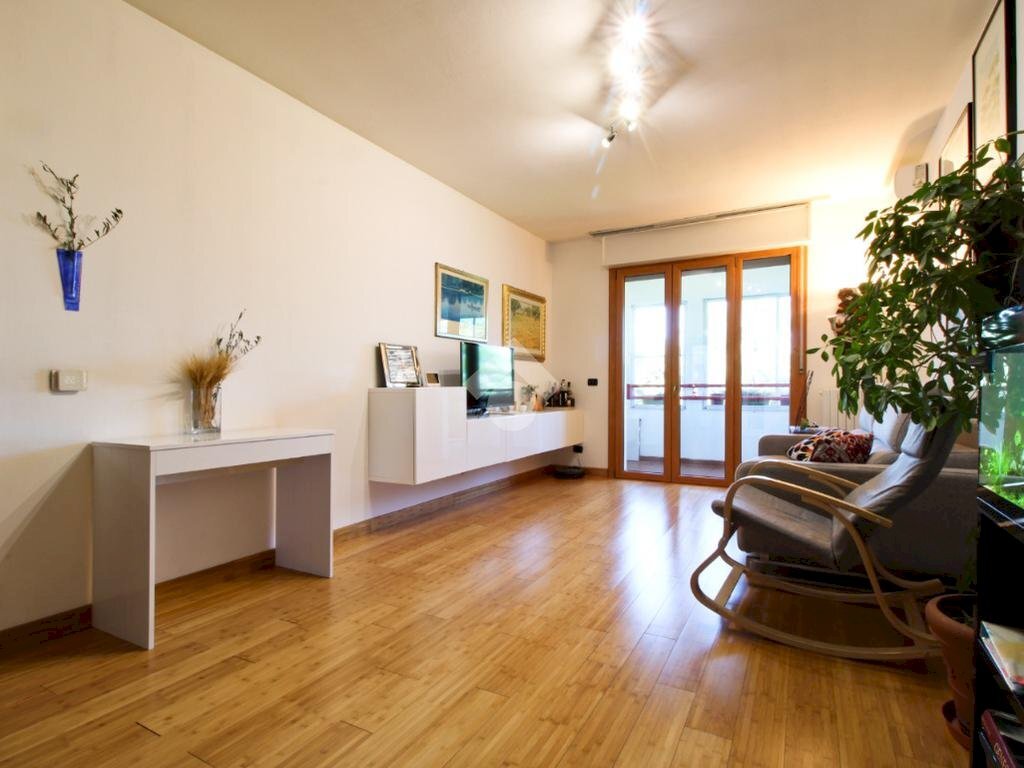 Three-room apartment Via Duccio di Buoninsegna, Assago - photo 1