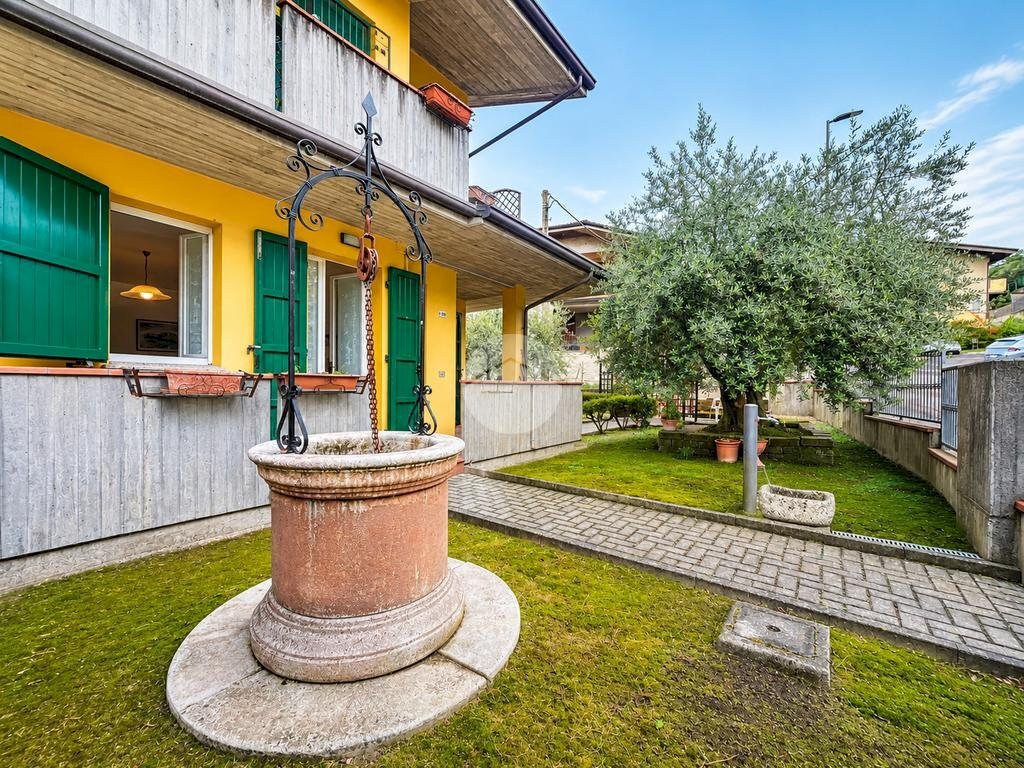 Four-room apartment Via Cornacchiara, Borghi - photo 1