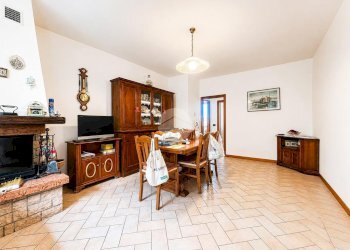 Four-room apartment Via Cornacchiara, Borghi - photo 7