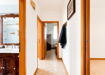 Four-room apartment Via Cornacchiara, Borghi - photo 10