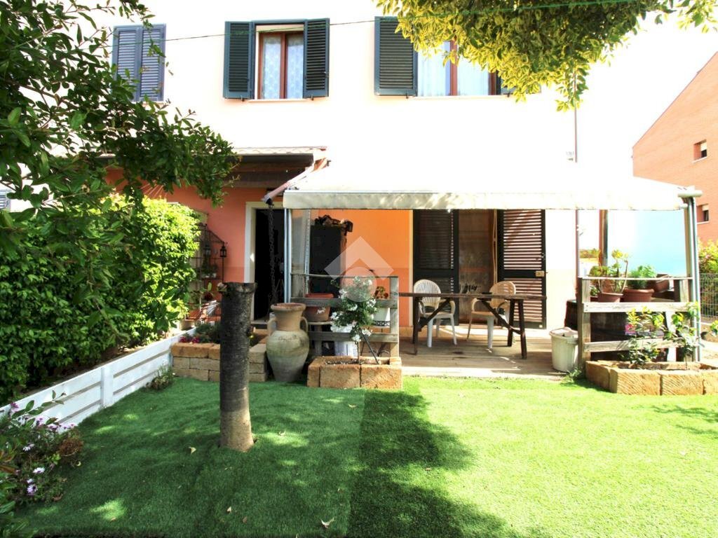 Semi-detached house Via Tolentino, Cesena - photo 1