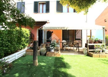 Semi-detached house Via Tolentino, Cesena - photo 1
