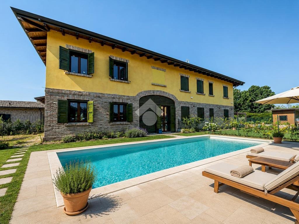 Porzione di casa Via Fratelli Bandiera, Reggio nell'Emilia - foto 1