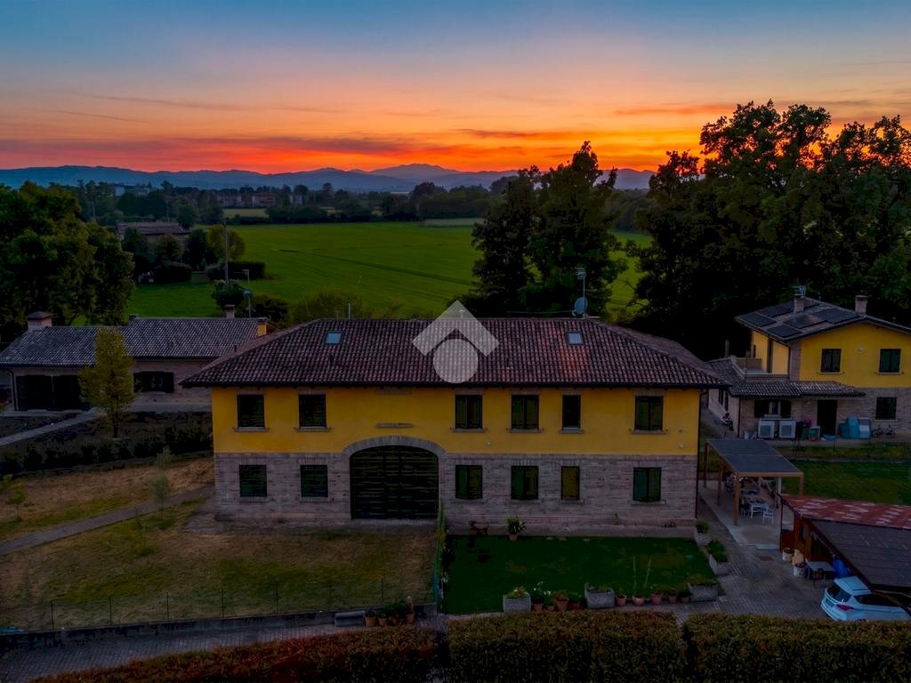 Porzione di casa Via Fratelli Bandiera, Reggio nell'Emilia - foto 1