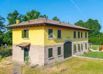 Porzione di casa Via Fratelli Bandiera, Reggio nell'Emilia - foto 2