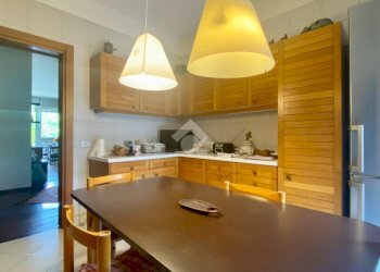 Four-room apartment Via Valsesia, Milano (neighborhood Baggio) - photo 8