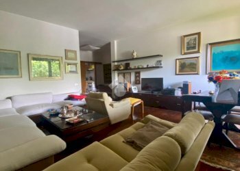 Four-room apartment Via Valsesia, Milano (neighborhood Baggio) - photo 24