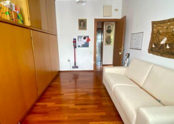 Four-room apartment Via Valsesia, Milano (neighborhood Baggio) - photo 44