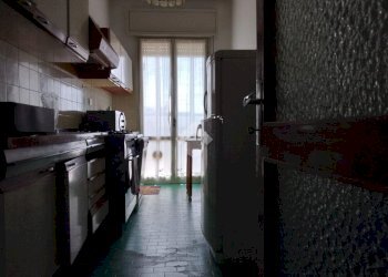 Three-room apartment Via 4 Giornate di Napoli, Reggio nell'Emilia - photo 2