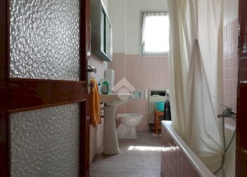 Three-room apartment Via 4 Giornate di Napoli, Reggio nell'Emilia - photo 3