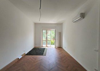 Three-room apartment Via Grivola, Milano (neighborhood Niguarda) - photo 3